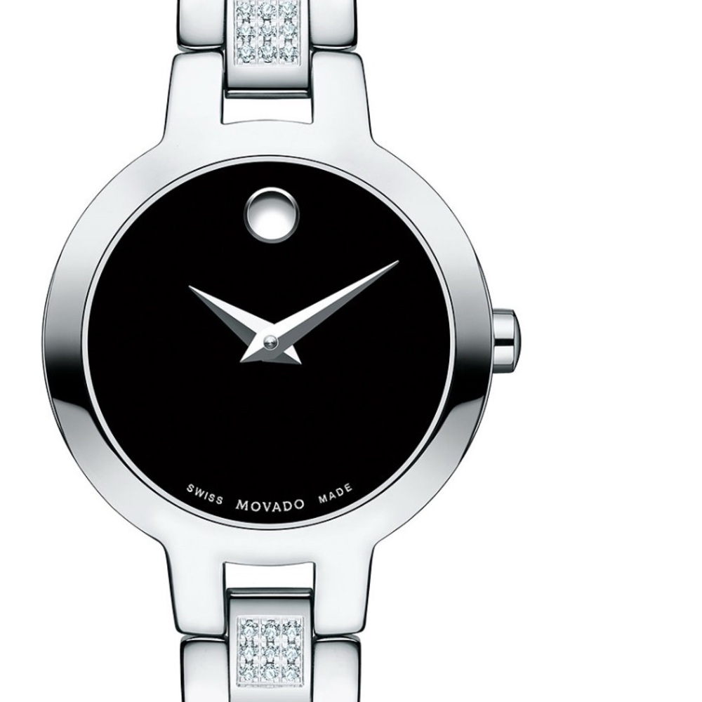 🔥Movado 🔥Black 🔥Dial Silver 🔥Bracelet 🔥Watch🔥
Preloved🔥